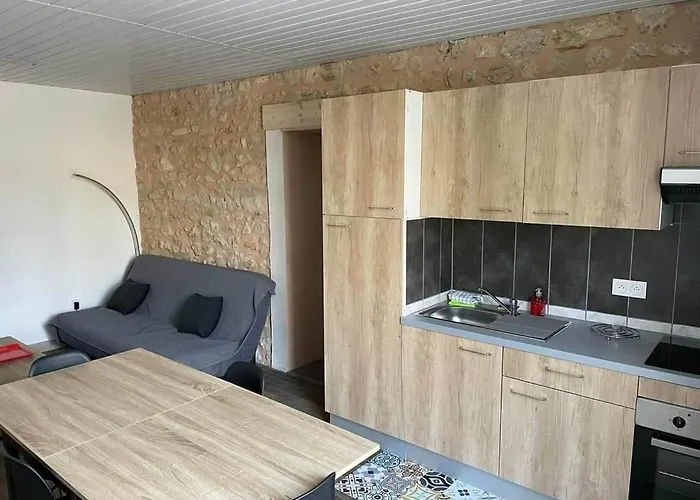 Chez Samb * Lussac-les-Chateaux